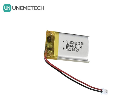 3.7 فولت 300mAh مخصصة الفضة قابلة لإعادة الشحن ليثيوم أيون بوليمر بطارية حزمة 602030 لمتبع جي بي إس