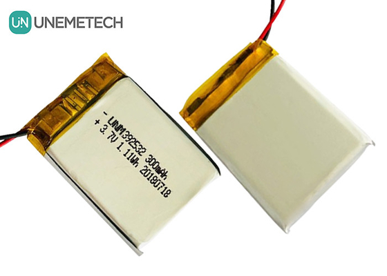 تعقب جي بي إس بطارية الليثيوم البوليمر المخصصة / 3.7 فولت 300mAh 392532 بطارية ليبو قابلة لإعادة الشحن